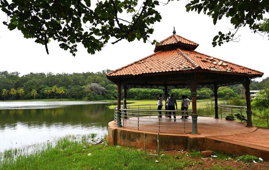 Papnash Lake Garden